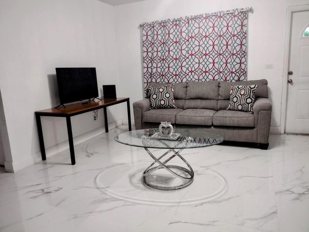 Cheerful 3-Bedroom Home /Ac+ Free Parking North Miami Beach Ngoại thất bức ảnh