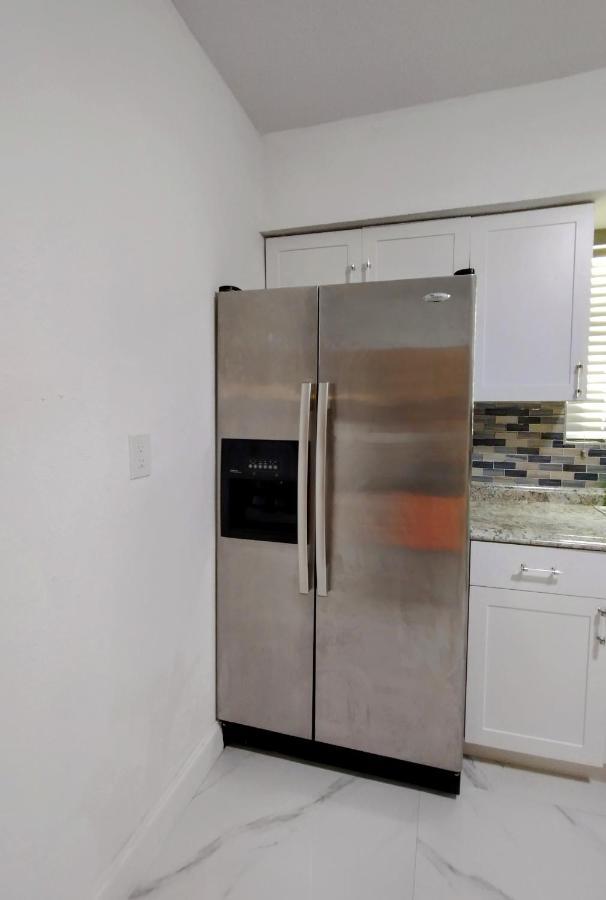 Cheerful 3-Bedroom Home /Ac+ Free Parking North Miami Beach Ngoại thất bức ảnh