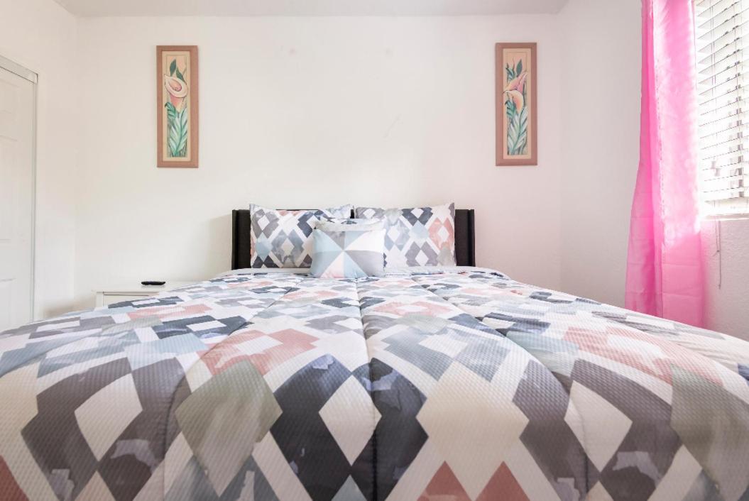 Cheerful 3-Bedroom Home /Ac+ Free Parking North Miami Beach Ngoại thất bức ảnh