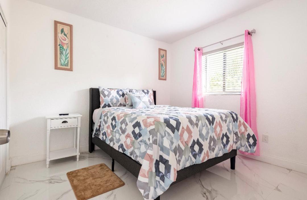 Cheerful 3-Bedroom Home /Ac+ Free Parking North Miami Beach Ngoại thất bức ảnh